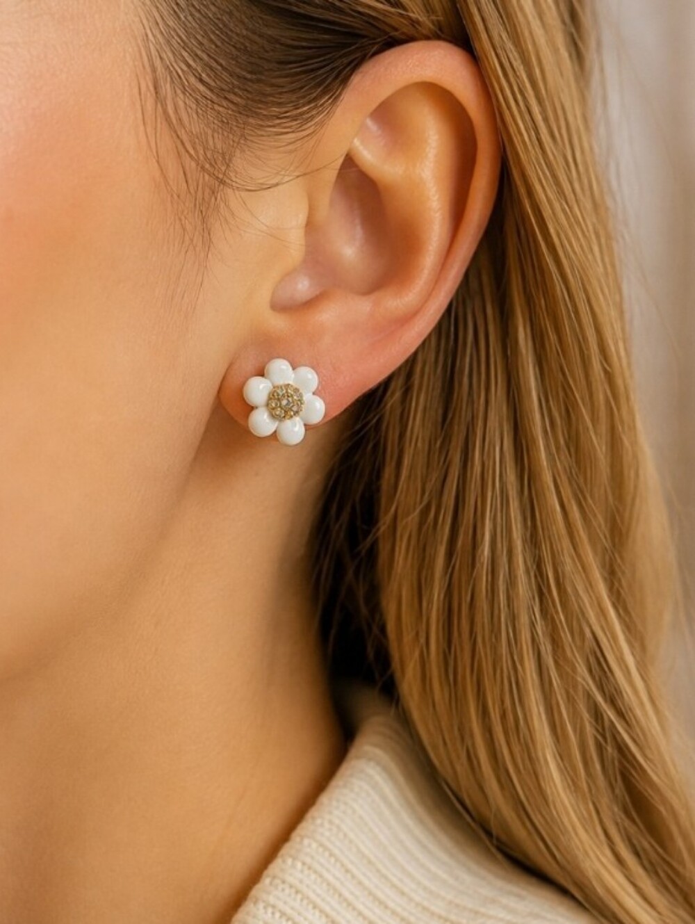 Marc Jacobs The Daisy Stud Earrings